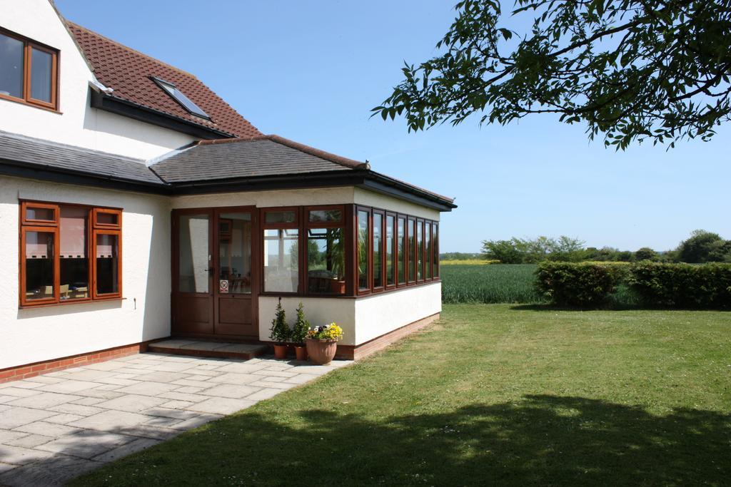 Puttocks Farm Bed & Breakfast Great Dunmow Exterior photo